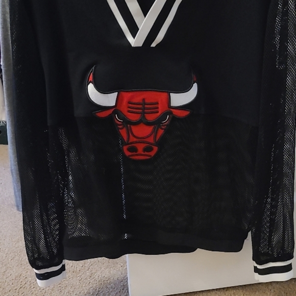 CHICAGO BULLS long sleeve - Picture 3 of 5